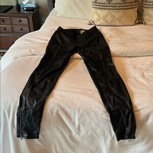 American Eagle 🦅 Black Faux Leather Pants with cute zipper detail at the ankles.